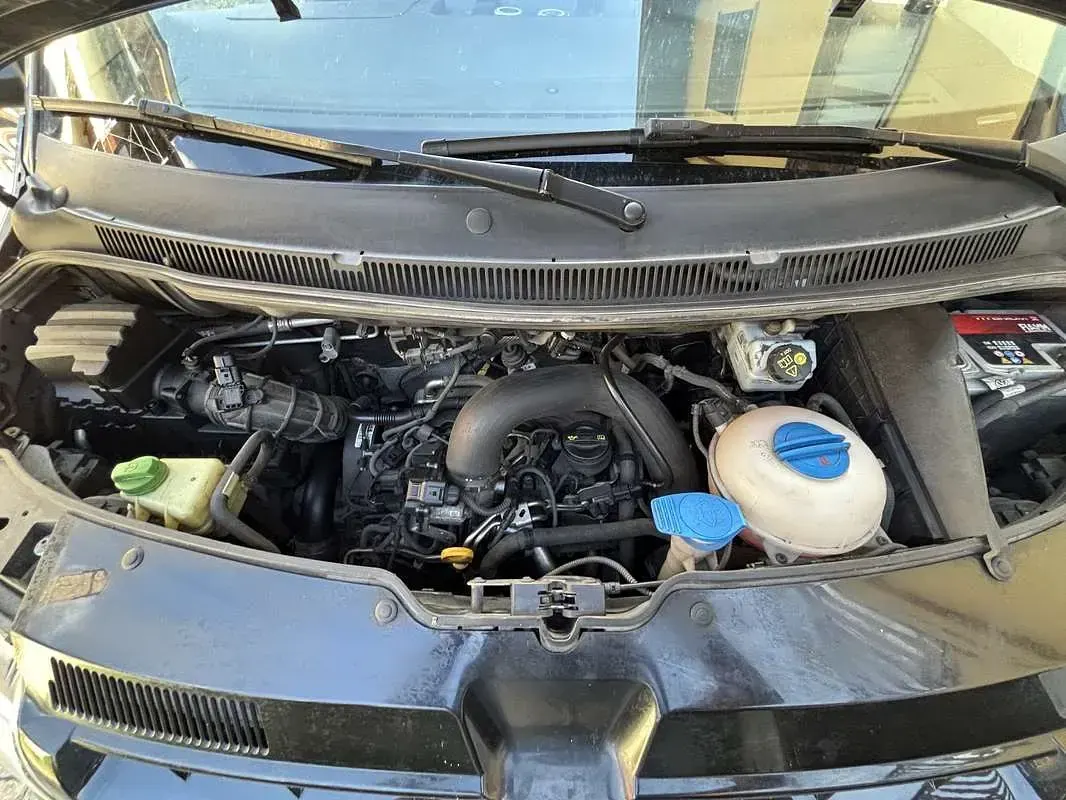 Usata VW Caravelle 140 CV (102 kW) 2014 Furgone
