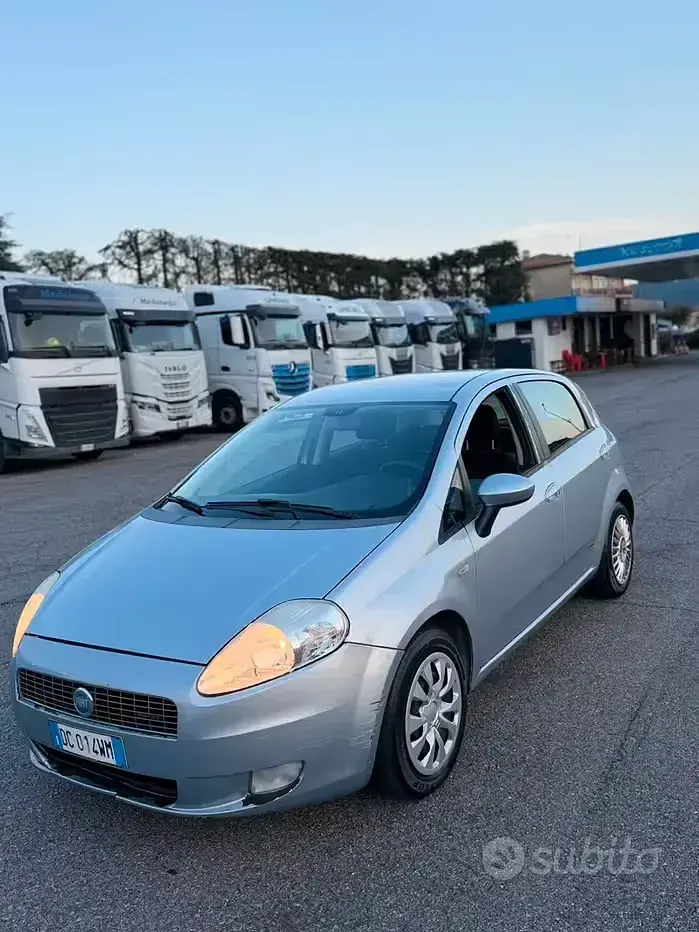 Usata Fiat Grande Punto 75 CV (55 kW) 2006 Utilitaria