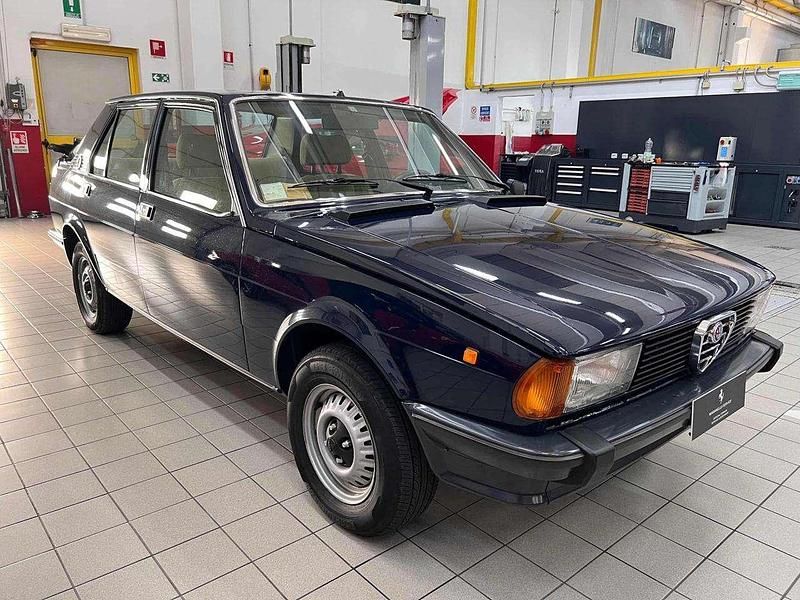 Usata Alfa Romeo Giulietta 95 CV (69 kW) 1979 Blu/azzurro(met.) Utilitaria