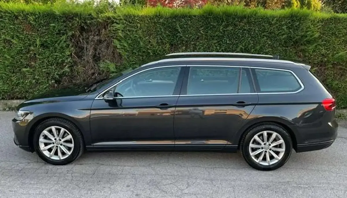 Usata VW Passat Business 120 CV (88 kW) 2020 Grigio Station wagon