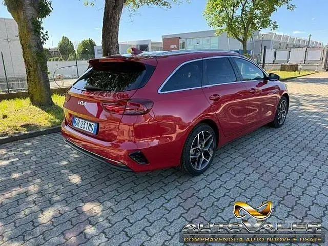 Usata Kia Ceed Sportswagon 136 CV (100 kW) 2023 Rosso Station wagon