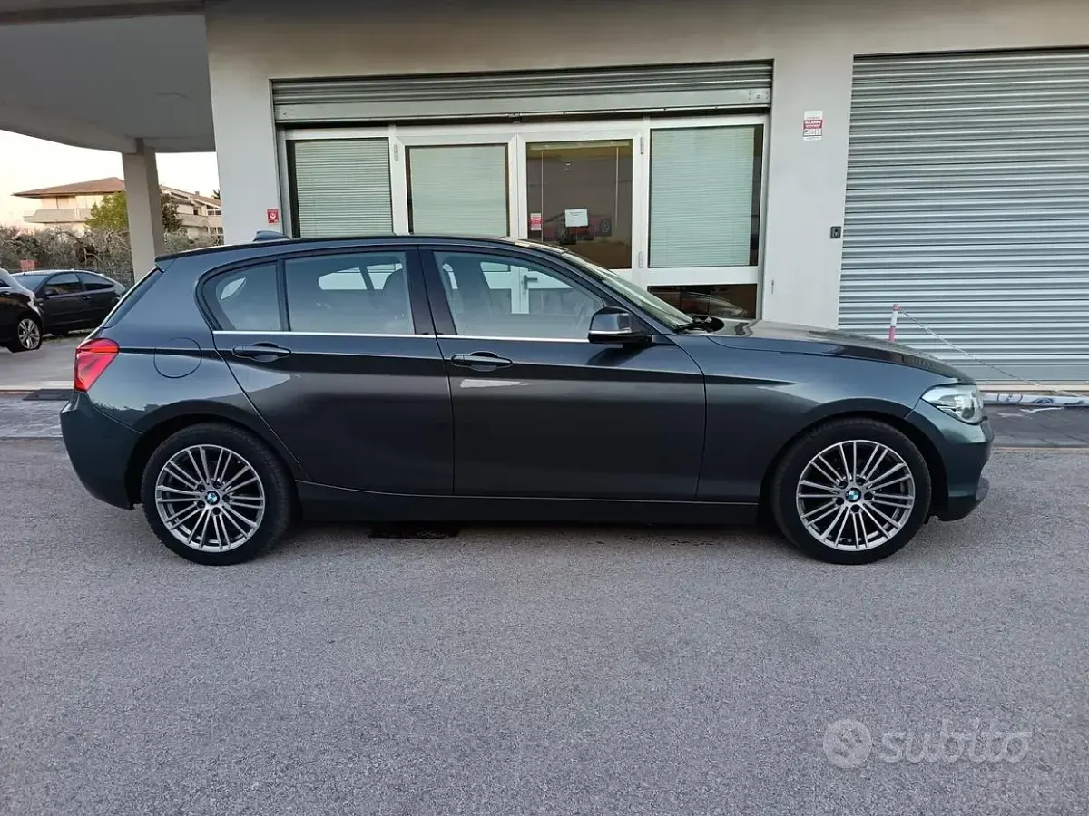 Usata BMW 116 Advantage 116 CV (85 kW) 2018 Grigio Utilitaria