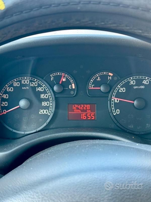 Usata Fiat Punto Dynamic 60 CV (44 kW) 2005 Blu Utilitaria