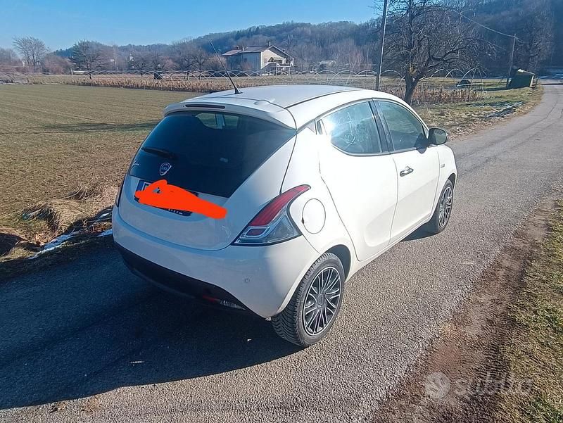 Usata Lancia Ypsilon 2018 Bianco Utilitaria