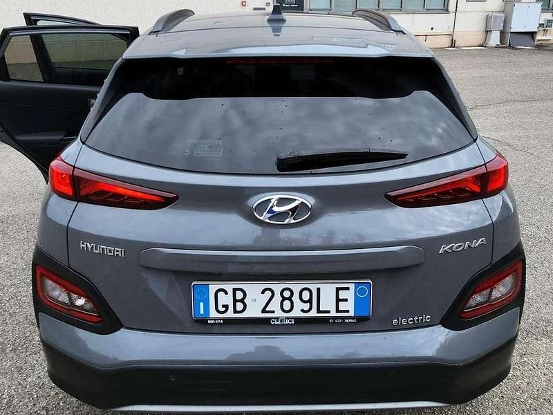 Usata Hyundai Kona 27 kW (38 CV) 2020 Grigio SUV