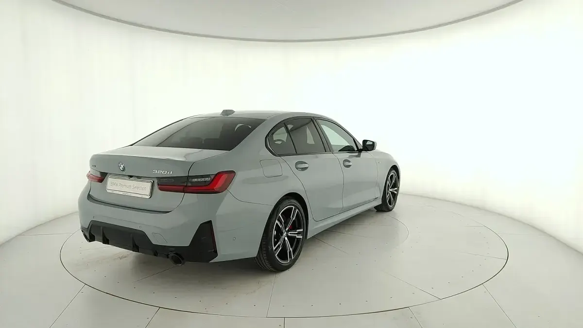 Usata BMW 320e M Sport 2025 Grigio Berlina
