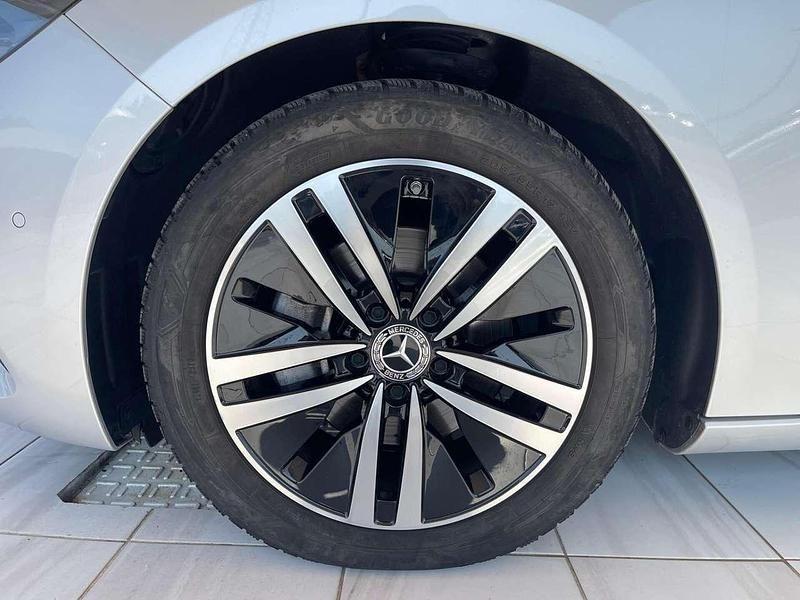 Usata Mercedes B200 150 CV (110 kW) 2023 Argento Monovolume