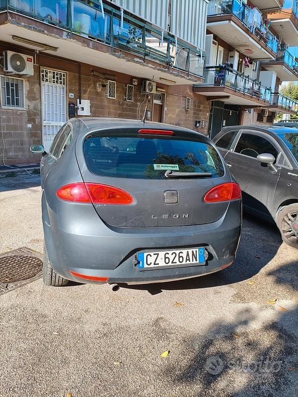 Occasion Seat Leon 102 ch (75 kW) 2007 Gris Citadine