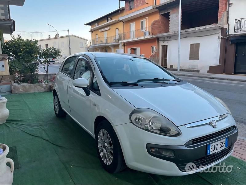 Usata Fiat Punto Evo 75 CV (55 kW) 2011 Bianco Utilitaria
