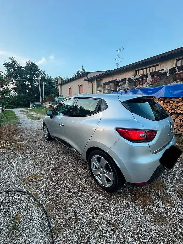 Usata Renault Clio 75 CV (55 kW) 2013 Grigio
