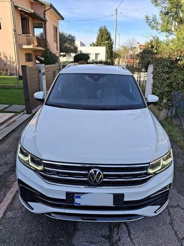 Usata VW Tiguan R-line 150 CV (110 kW) 2023 SUV