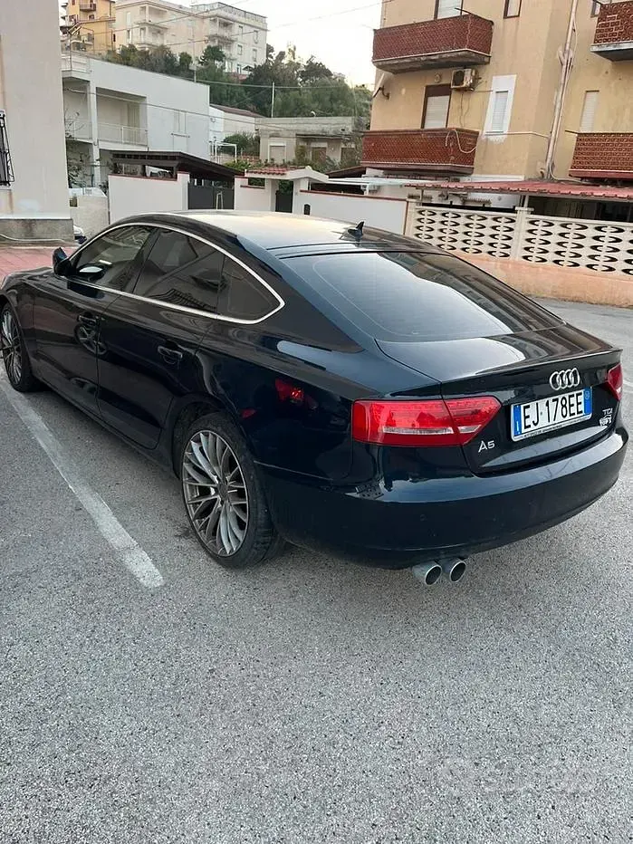 Usata Audi A5 163 CV (119 kW) 2011 Blu Coupé