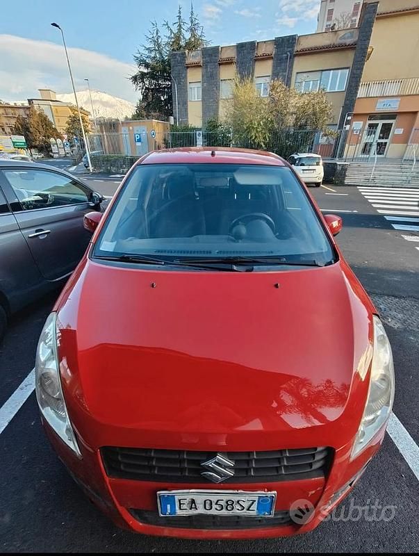 Usata Suzuki Splash 65 CV (47 kW) 2010 Rosso Utilitaria