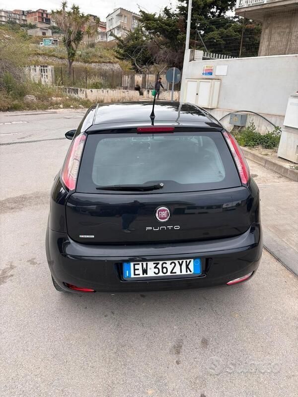Usata Fiat Punto Evo 75 CV (55 kW) 2014 Nero Utilitaria