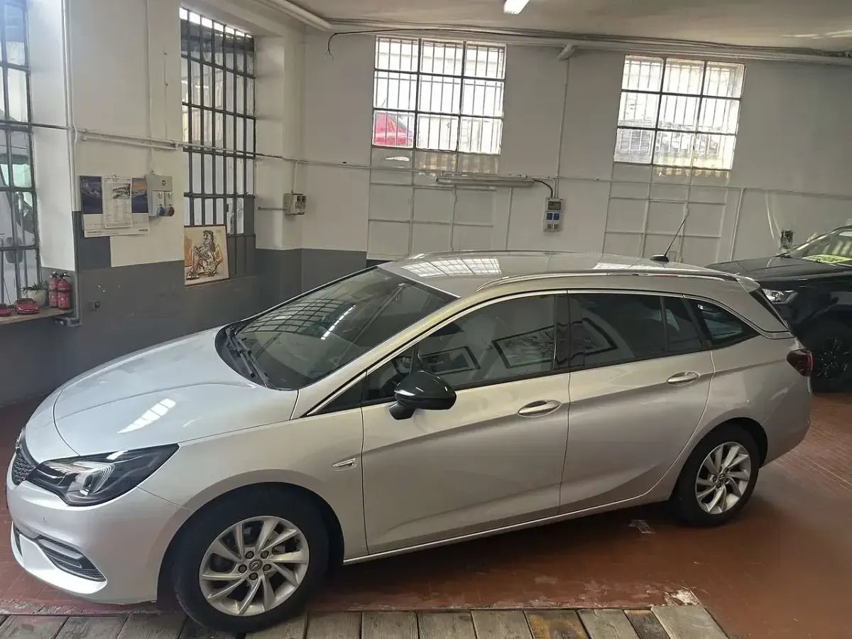 Usata Opel Astra Business Elegance 122 CV (89 kW) 2021 Other Station wagon