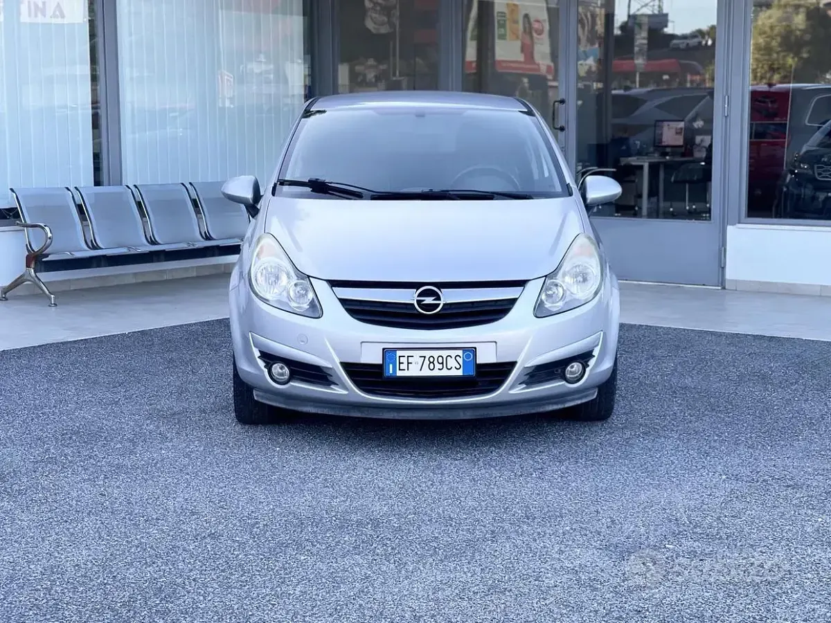 Usata Opel Corsa 86 CV (63 kW) 2010 Grigio Utilitaria