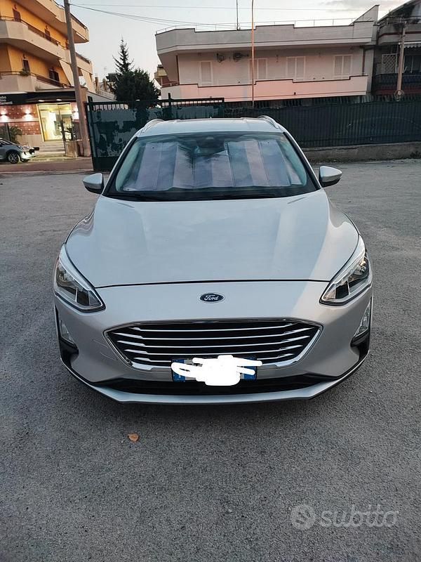 Grigio Usata 2018 Ford Focus S Station wagon | 9000 € (Super prezzo) - Immagine 1/4