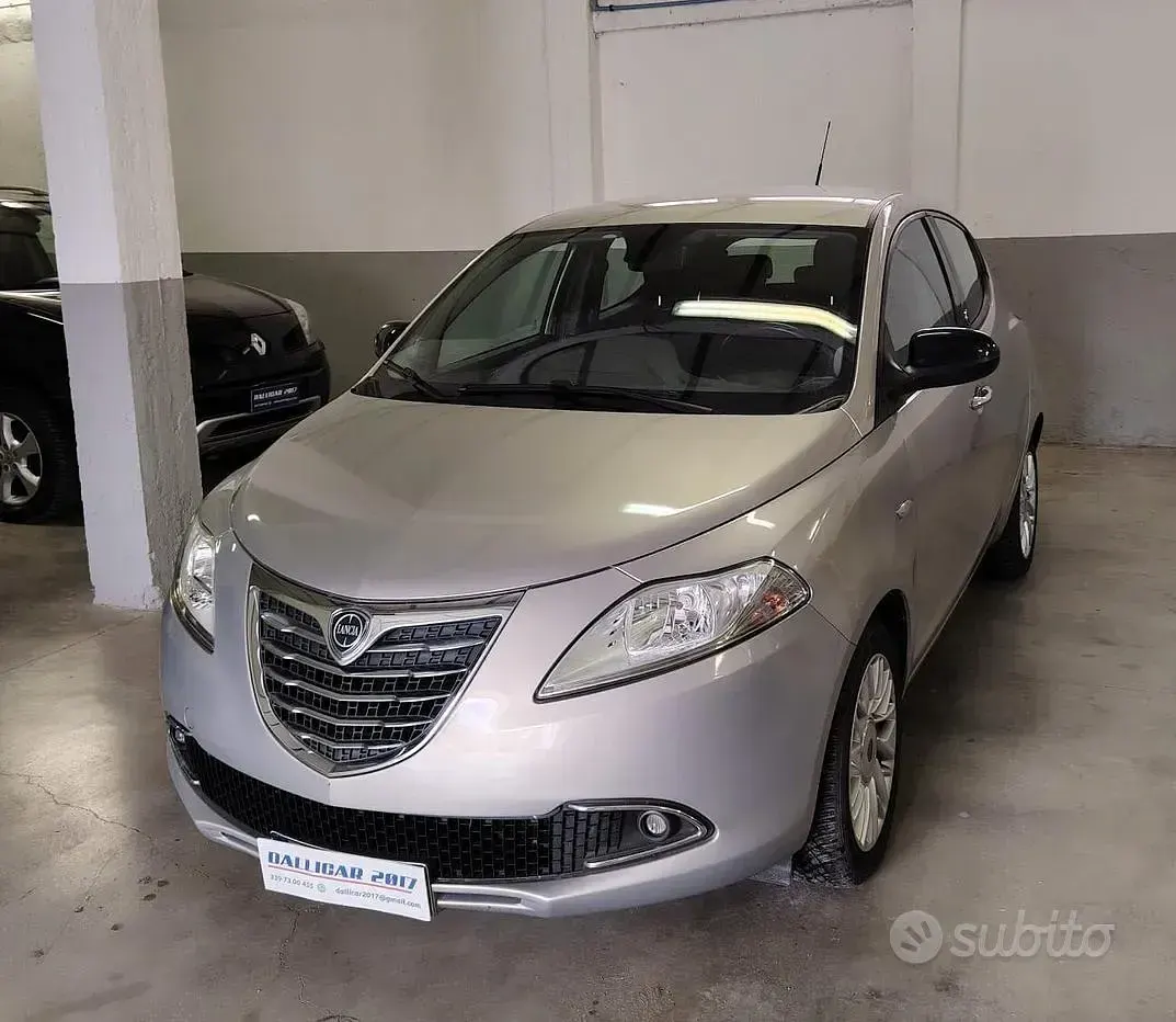 Usata Lancia Ypsilon 69 CV (50 kW) 2015 Utilitaria