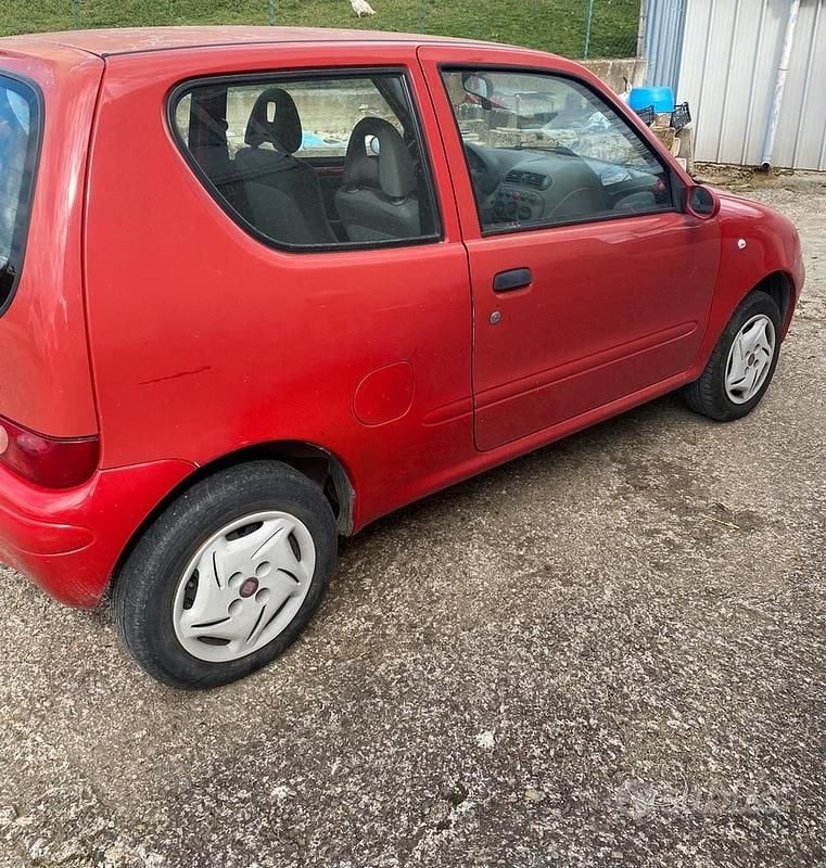 Usata Fiat Seicento 54 CV (39 kW) 2006 Rosso Utilitaria