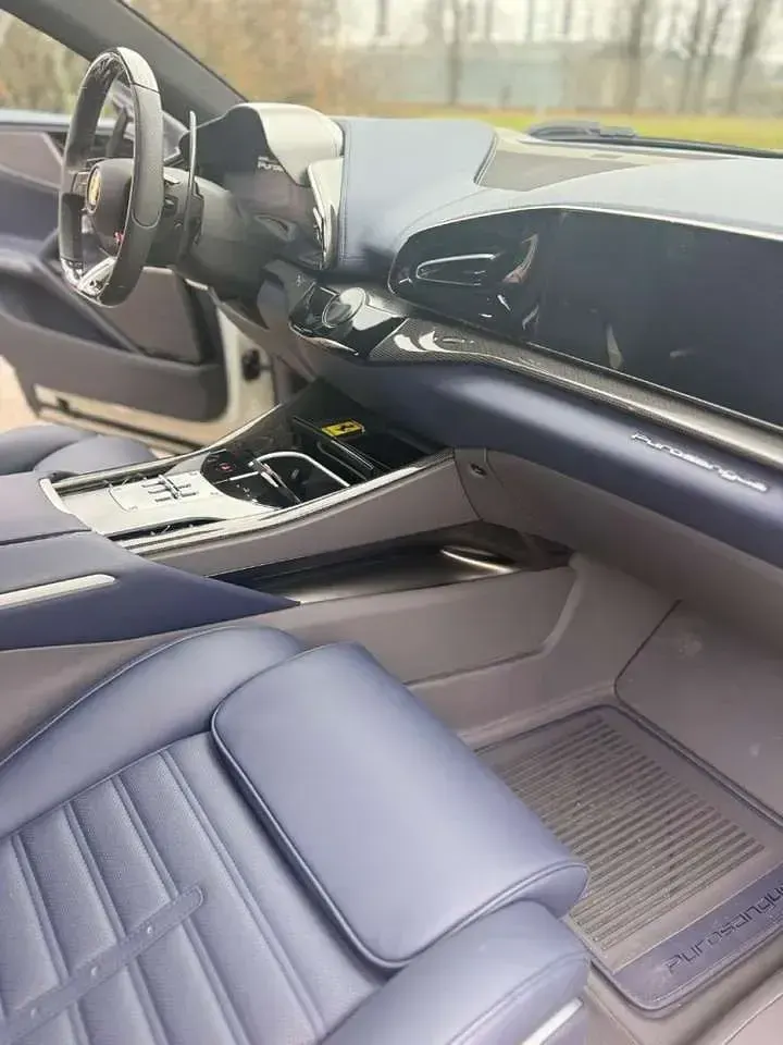 Usata Ferrari Purosangue 718 CV (528 kW) 2024 Bianco SUV
