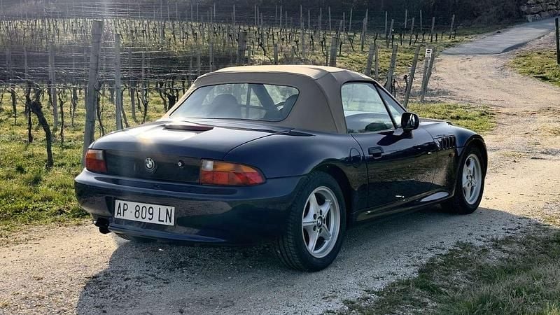 Usata BMW Z3 Efficient Dynamics 140 CV (102 kW) 1997 Blu/azzurro Cabrio