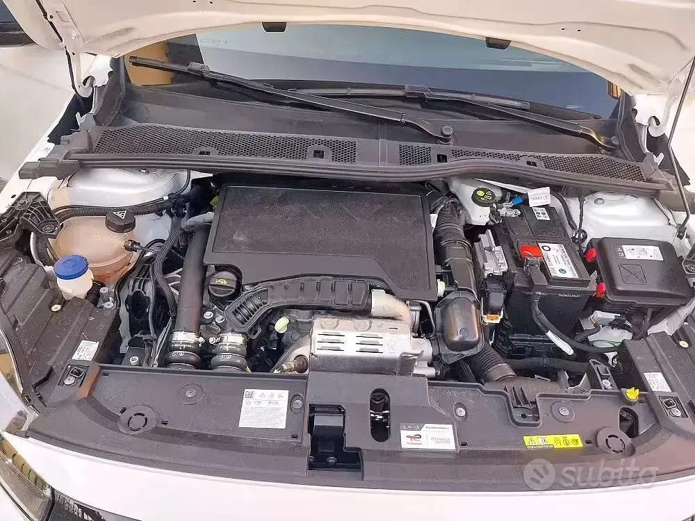 Usata Opel Corsa Ultimate 101 CV (74 kW) 2024 Bianco Utilitaria