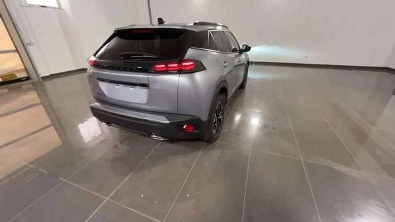 Usata Peugeot 2008 Allure 131 CV (96 kW) 2025 Grigio metallizzato SUV
