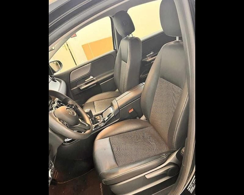 Usata Mercedes B180 Executive 136 CV (100 kW) 2019 Nero Monovolume