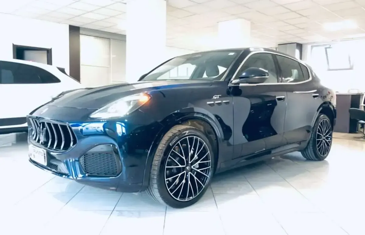 Usata Maserati Grecale GT 300 CV (220 kW) 2023 Blu SUV