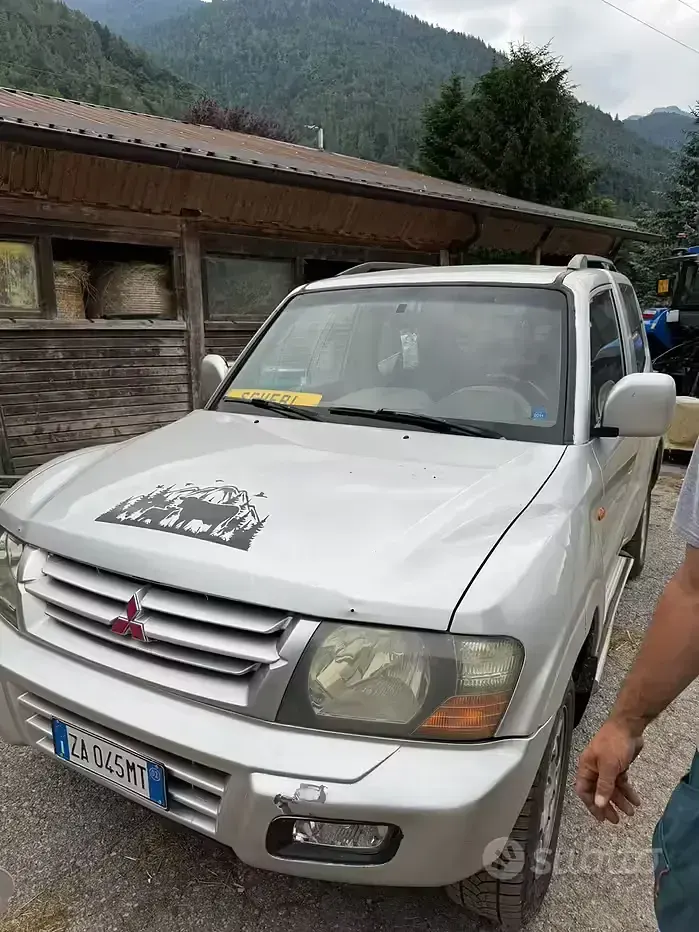 Usata Mitsubishi Pajero 115 CV (84 kW) 2002 Grigio SUV