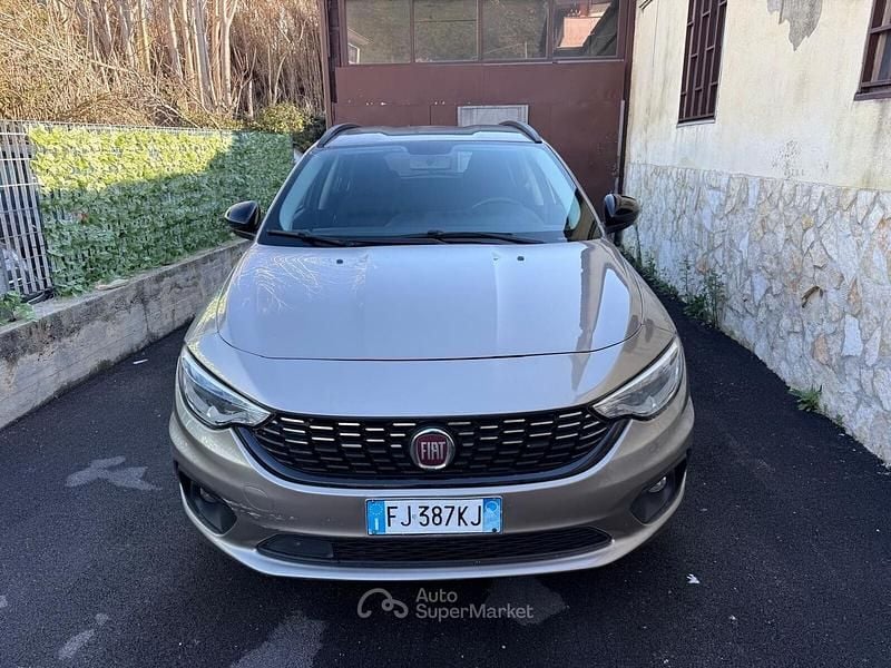 Usata Fiat Tipo Business 120 CV (88 kW) 2017 Marrone Station wagon