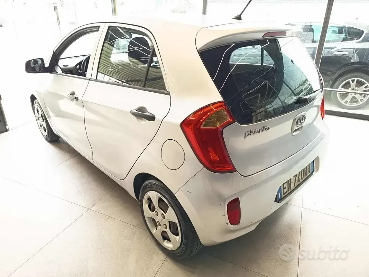 Usata Kia Picanto City 69 CV (50 kW) 2012 Grigio scuro Utilitaria