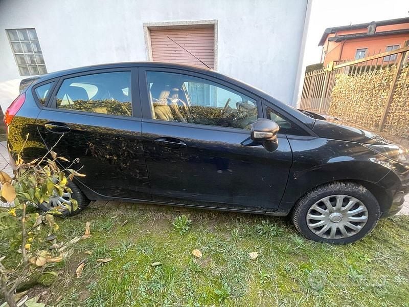 Usata Ford Fiesta 2014 Nero Utilitaria