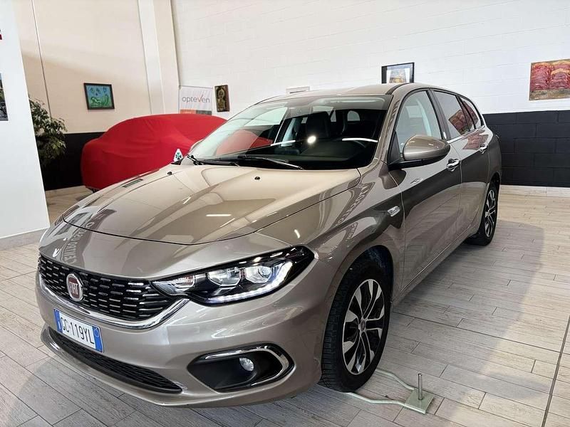 Usata Fiat Tipo Mirror 120 CV (88 kW) 2020 Sabbia perla (metallizzato) Station wagon