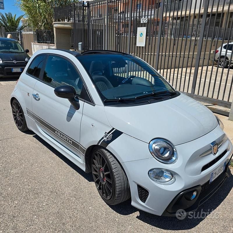 Grigio Usata 2023 Abarth 595C Cabrio | 21.900 € (Super prezzo) - Immagine 1/4
