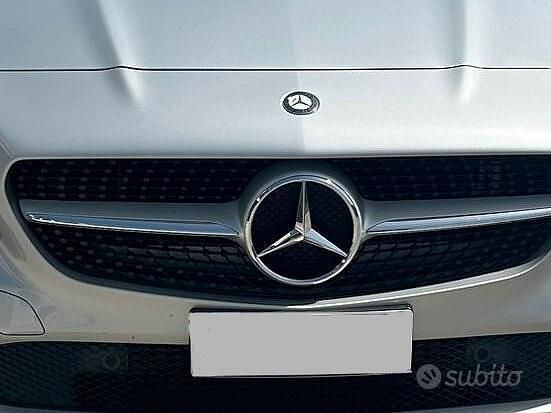 Usata Mercedes CLA200 136 CV (100 kW) 2017 Grigio Station wagon