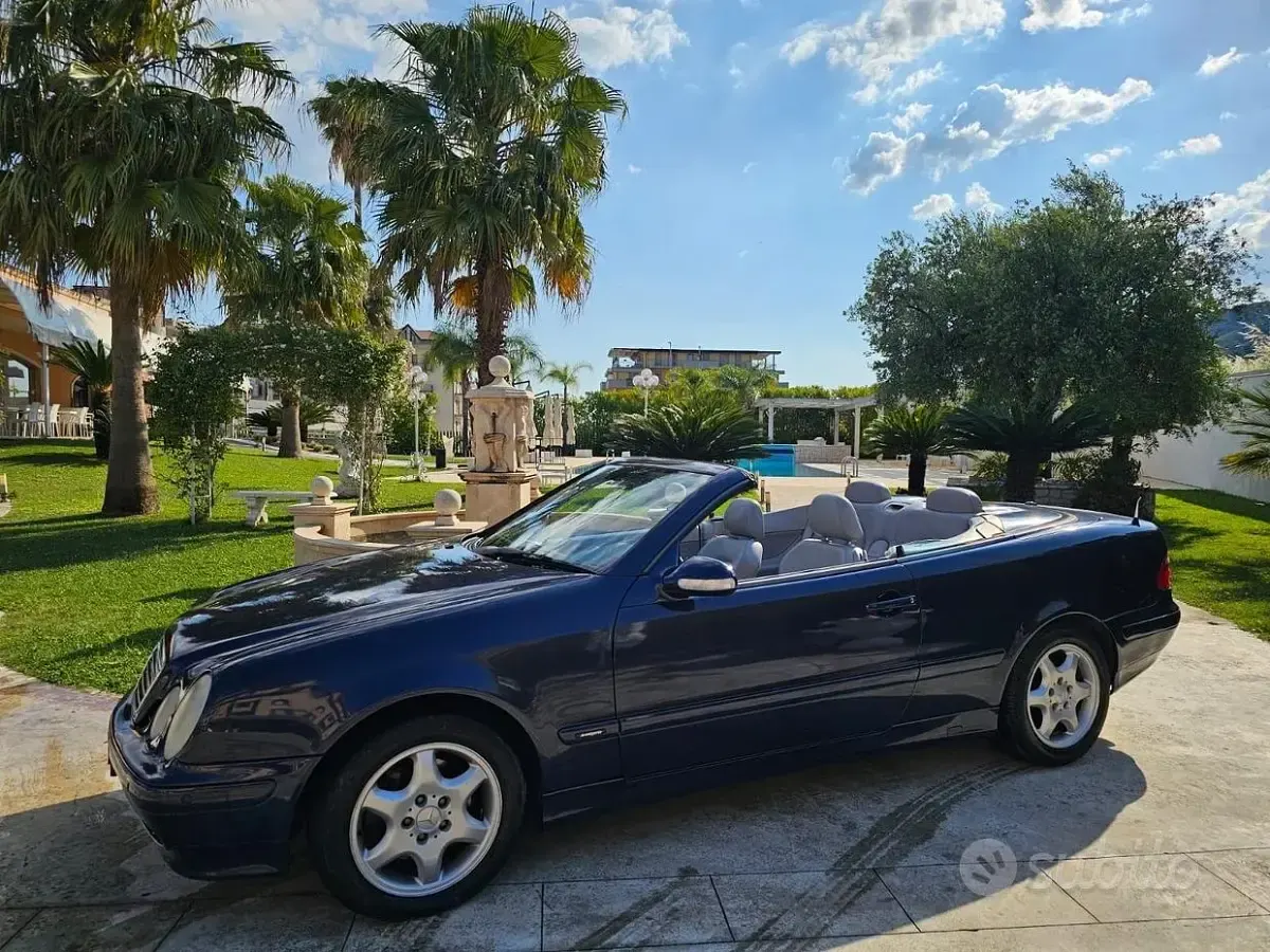 Usata Mercedes CLK200 Avantgarde 192 CV (141 kW) 2000 Blu Cabrio