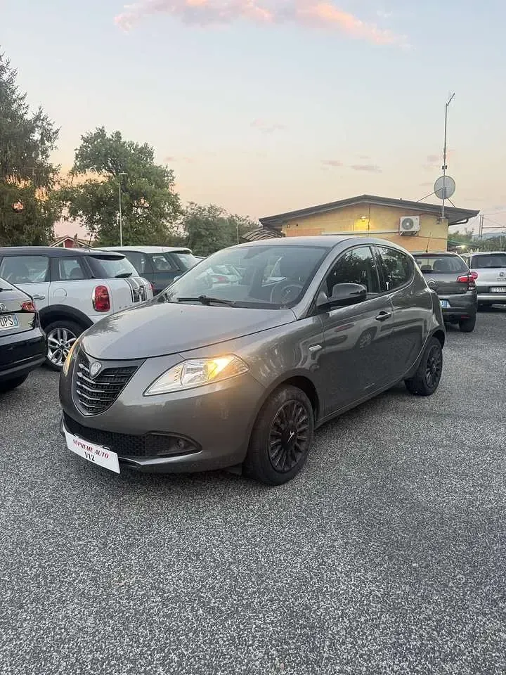 Usata Lancia Ypsilon Gold 69 CV (50 kW) 2014 Other Utilitaria