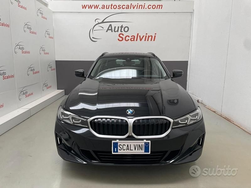 Usado BMW 318 156 CV (114 kW) 2023 Negro Familiar