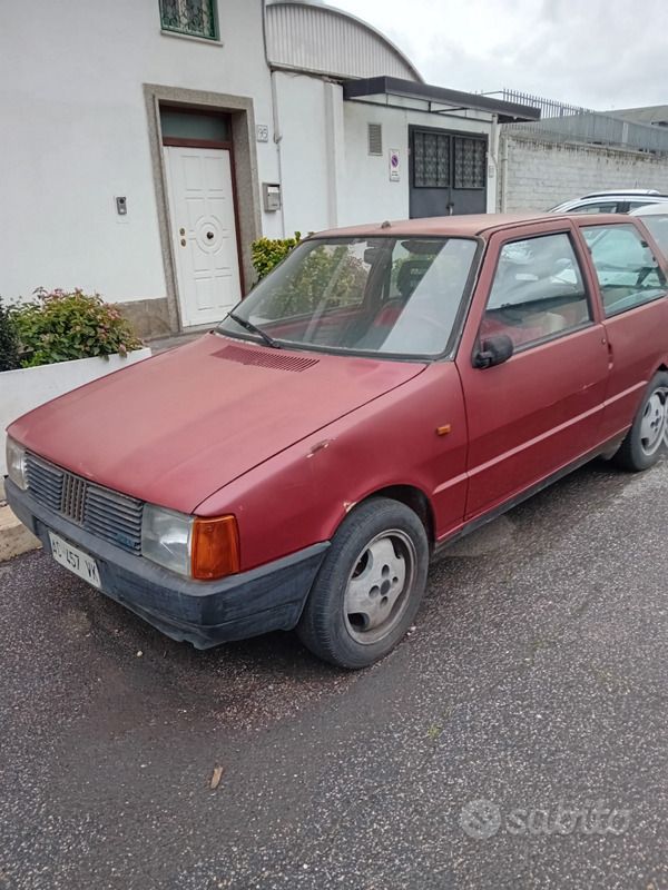 Usata Fiat Uno 45 CV (33 kW) 1983 Rosso Utilitaria