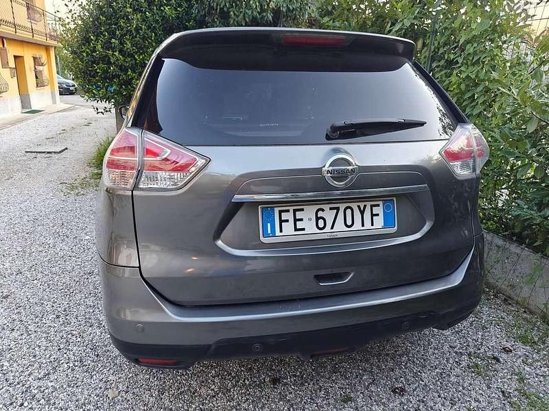 Usata Nissan X-Trail Acenta Premium 131 CV (96 kW) 2016 Grigio SUV
