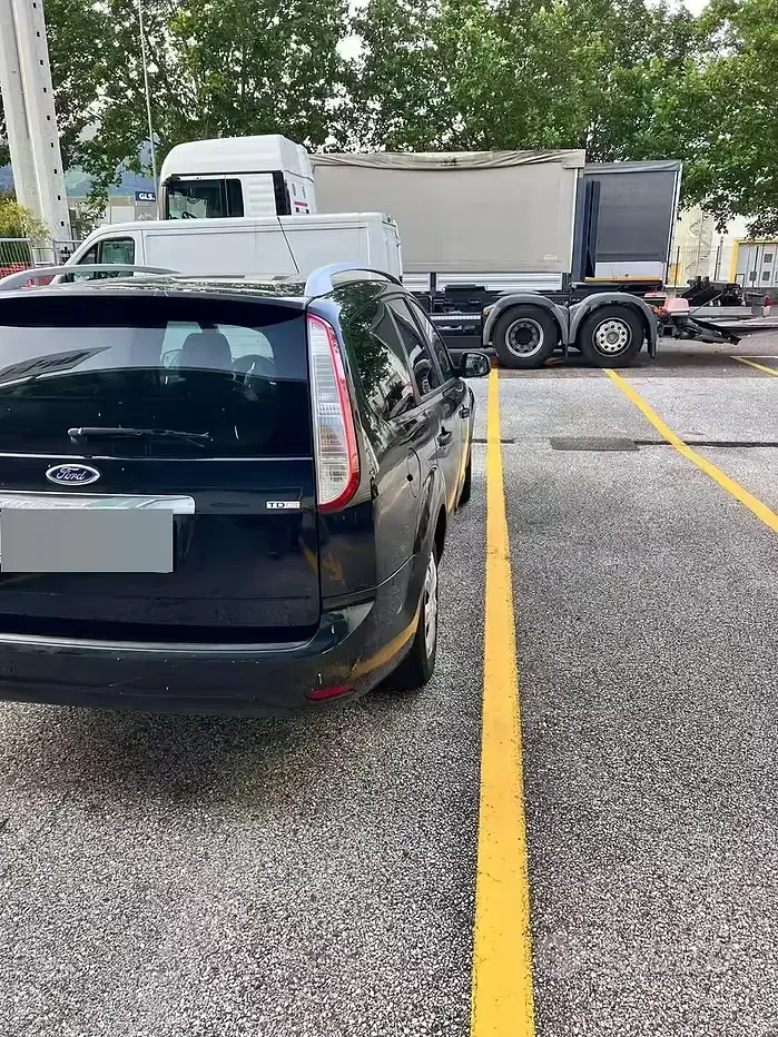 Usata Ford Focus 109 CV (80 kW) 2009 Nero Station wagon