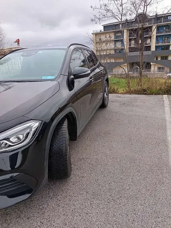 Usata Mercedes CLA200 163 CV (119 kW) 2022 Nero Coupé