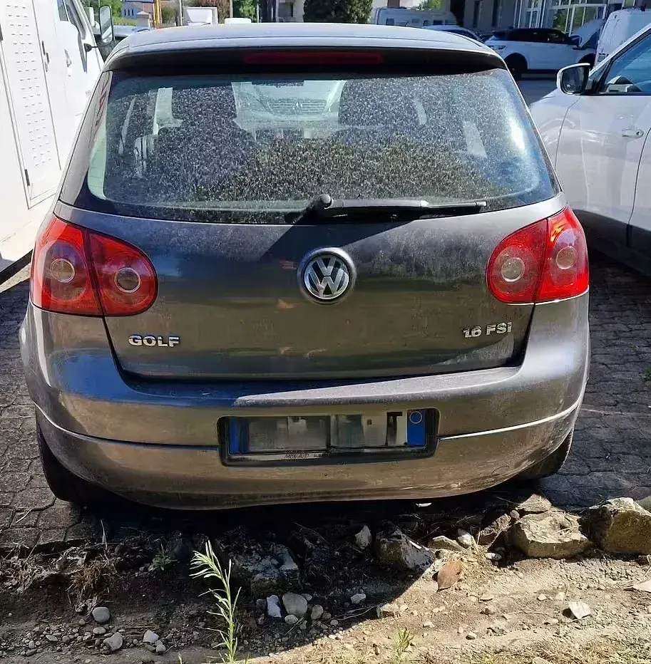 Usata VW Golf IV 115 CV (84 kW) 2005 Grigio Berlina