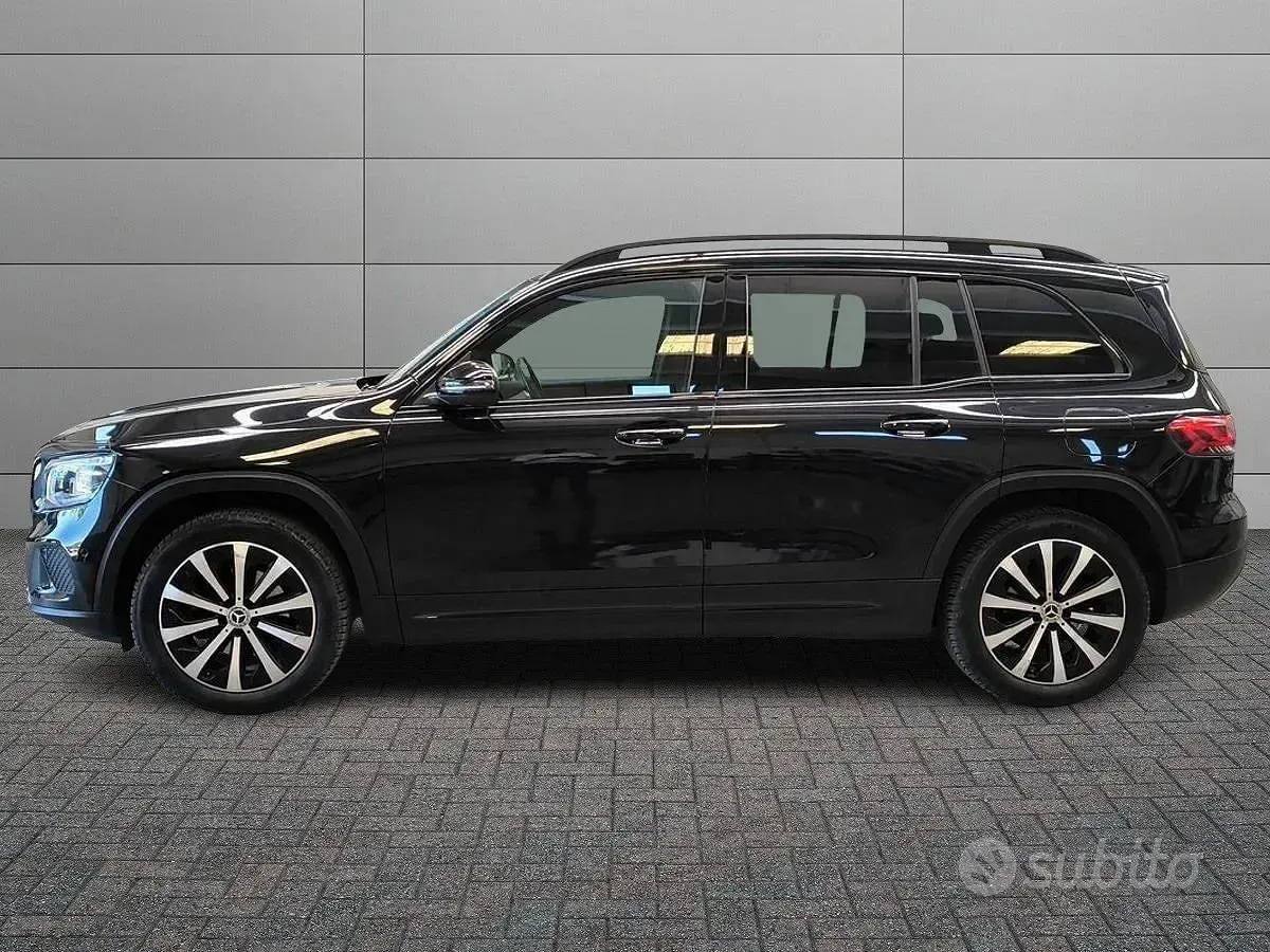 Usata Mercedes GLB180 Premium 116 CV (85 kW) 2021 Nero SUV