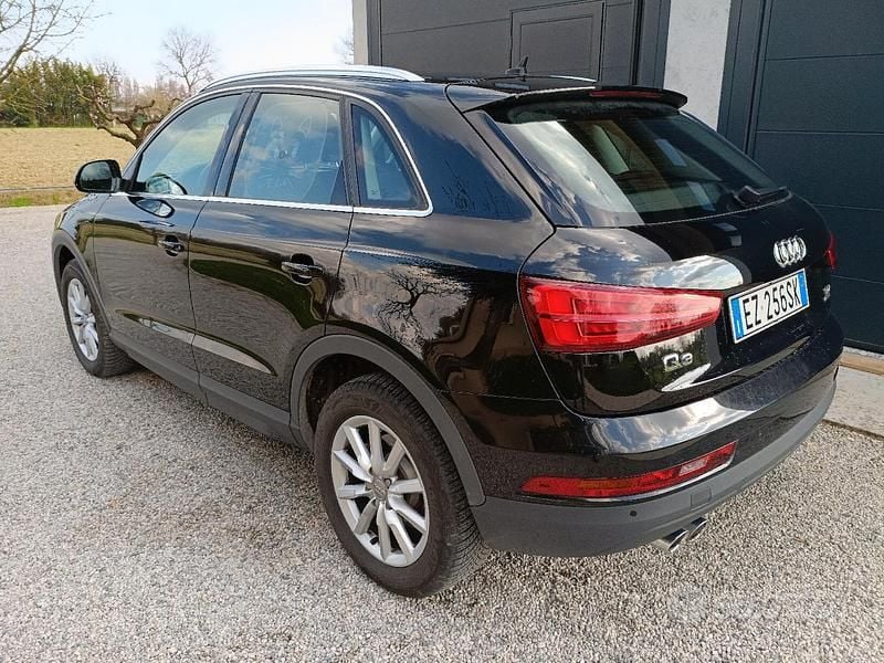 Usata Audi Q3 Business 150 CV (110 kW) 2015 Nero SUV