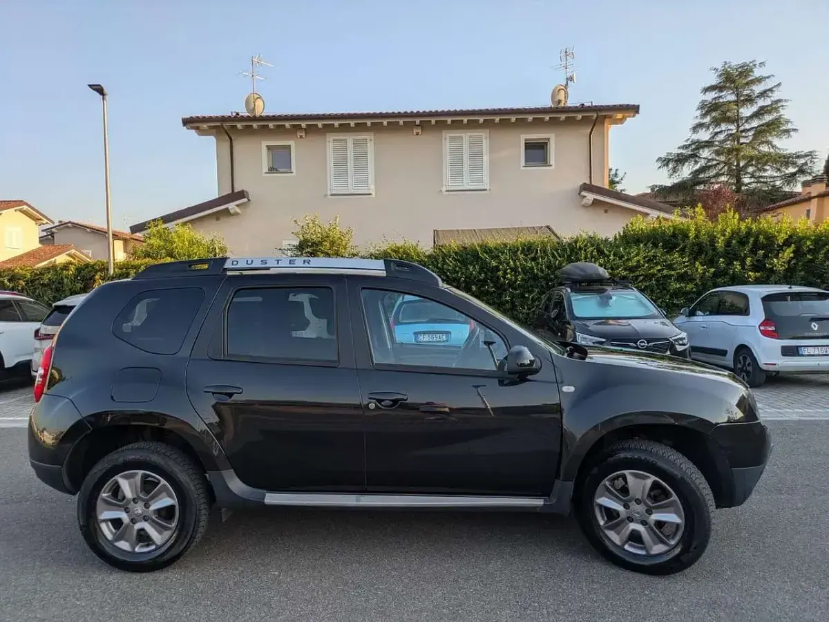 Usata Dacia Duster Black Shadow 114 CV (83 kW) 2017 Nero SUV