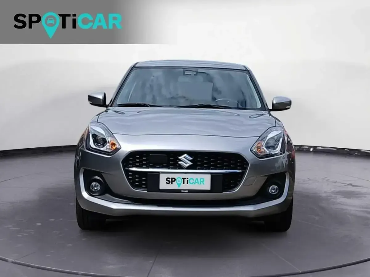 Usata Suzuki Swift 83 CV (61 kW) 2023 Grigio Utilitaria