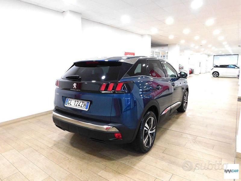 Usata Peugeot 3008 Allure 131 CV (96 kW) 2022 Blu SUV
