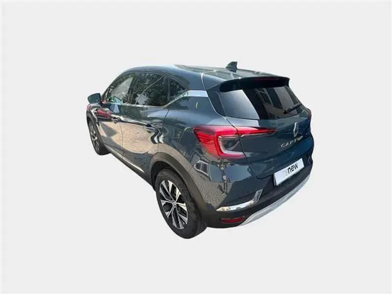 Usata Renault Captur Techno 100 CV (73 kW) 2024 Blu scuro SUV